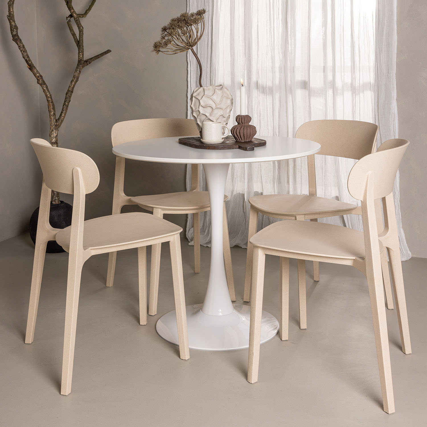 Matgrupp Venture Home Hamden Ø80 cm med 4 Åstol stolar