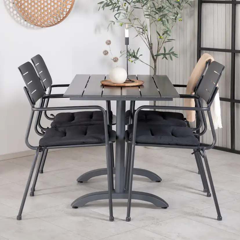 Matgrupp Venture Home Denver med 4 Nicke Stolar