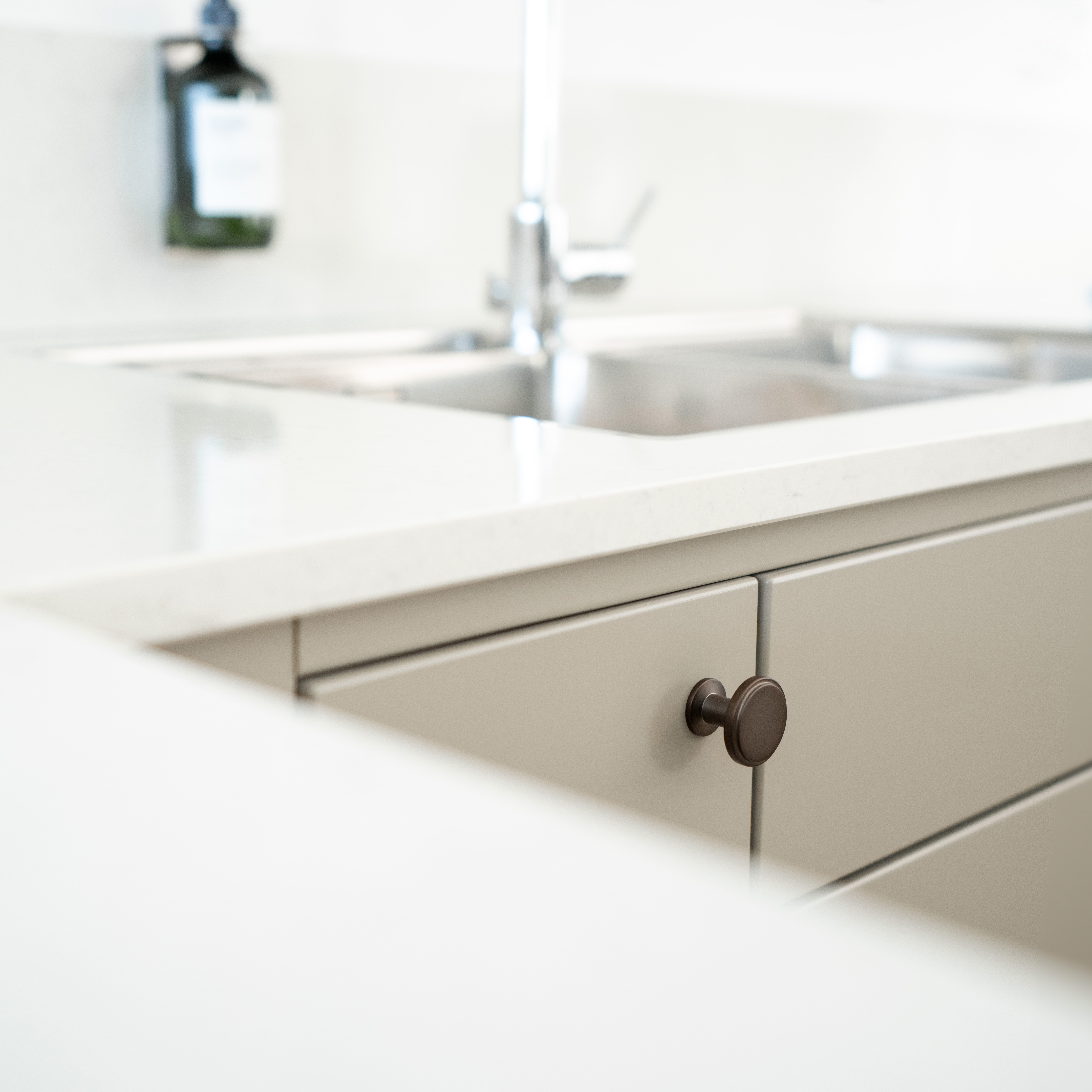 Knopp Beslag Design Uno Ø30 mm