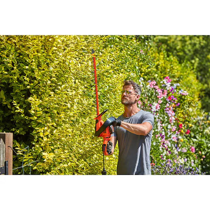 Häcksax Black & Decker BEHTS551 650W 60Cm