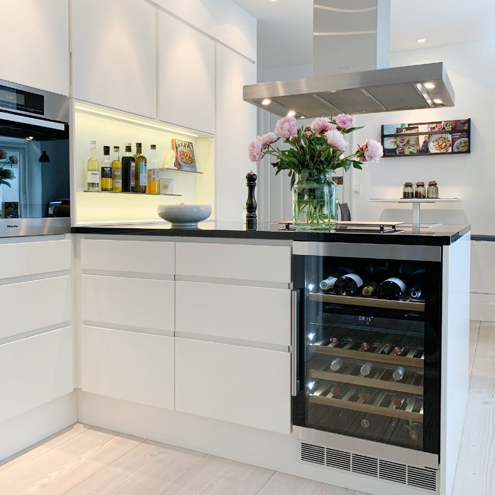 Vinkyl mQuvée WineCave 700 50D Modern WCD50M