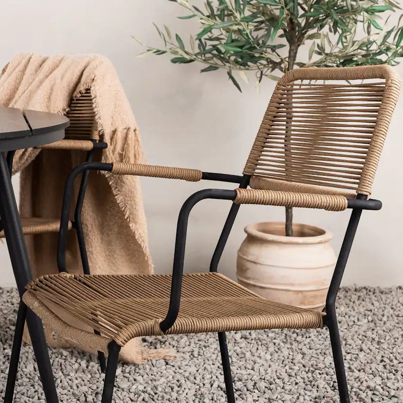 Matgrupp Venture Home Break Ø120 med 4 Lindos Karmstolar