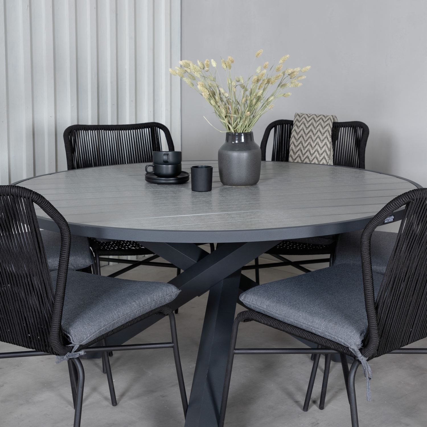 Matgrupp Venture Home Pincy med 6 Jefferson Stapelbara Matstolar