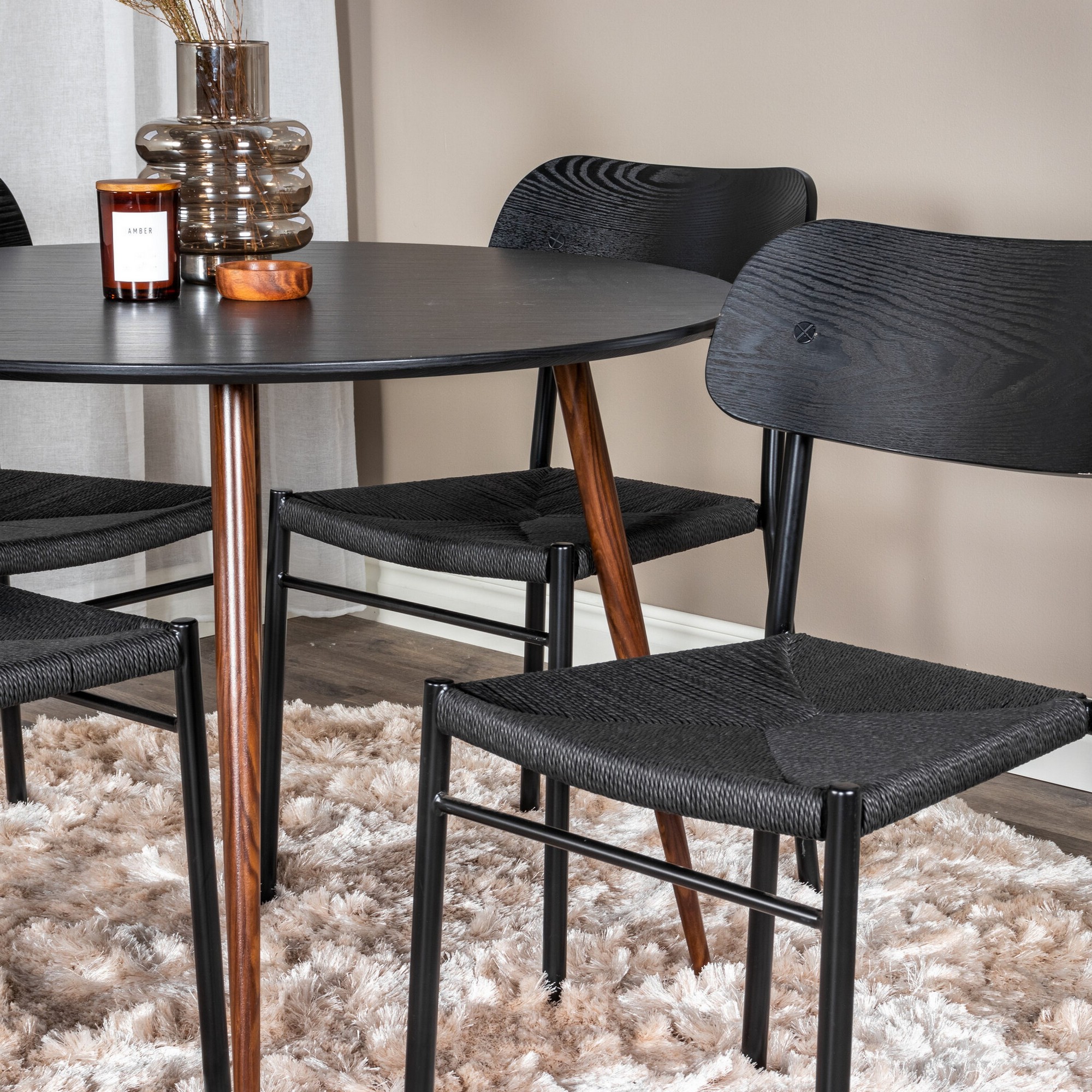 Matgrupp Venture Home Plaza med 4st Polly Stolar