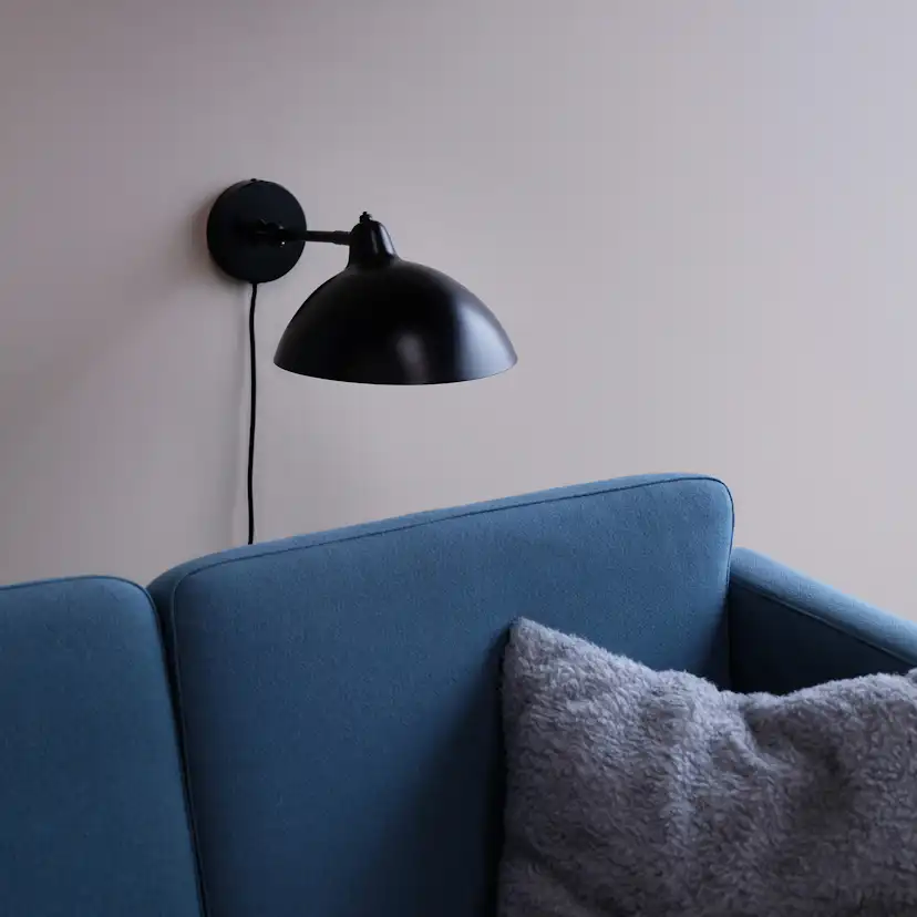 Vägglampa Dyberg Larsen Futura