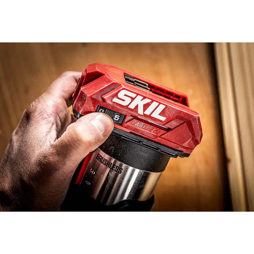 Handöverfräs SKIL 3170 FA Batteridriven Kolborstfri