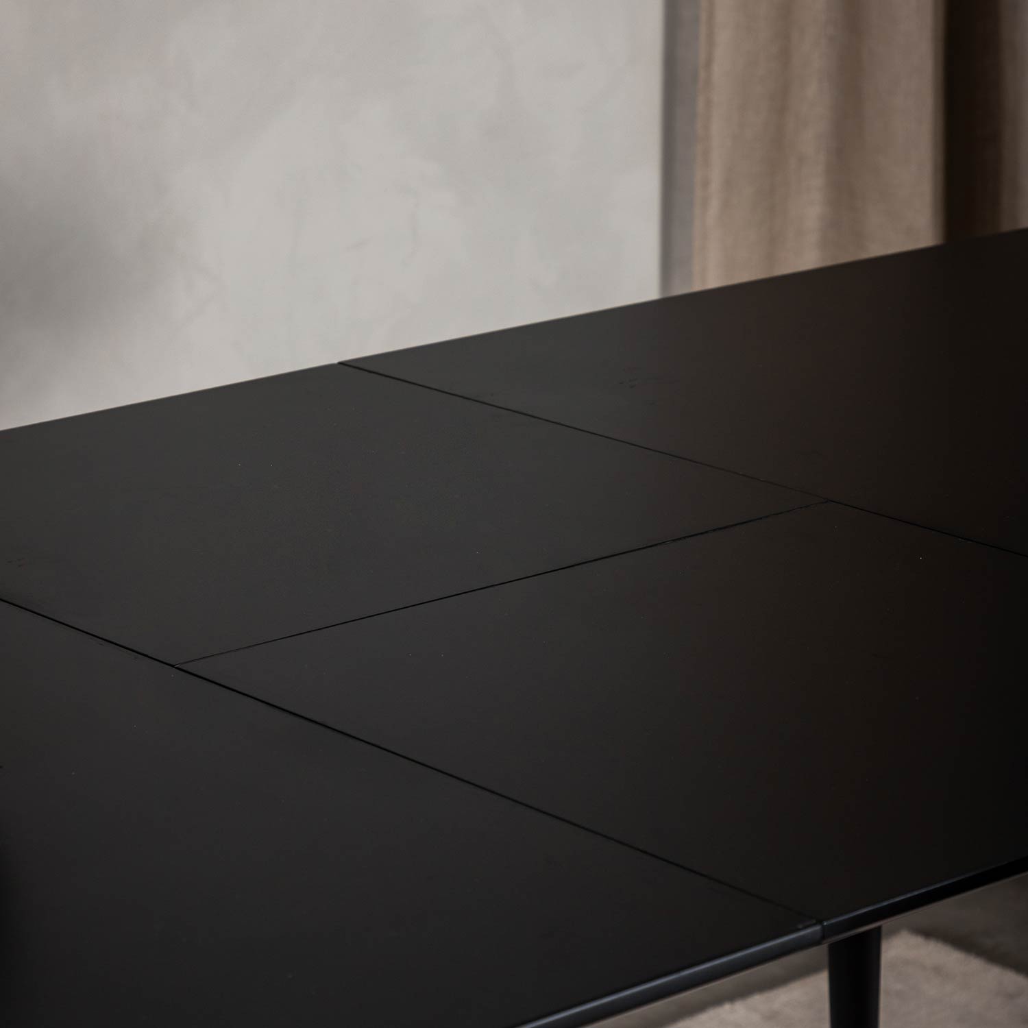 Matgrupp Venture Home Silvia med Iläggsskiva och 4 Geneva Stolar