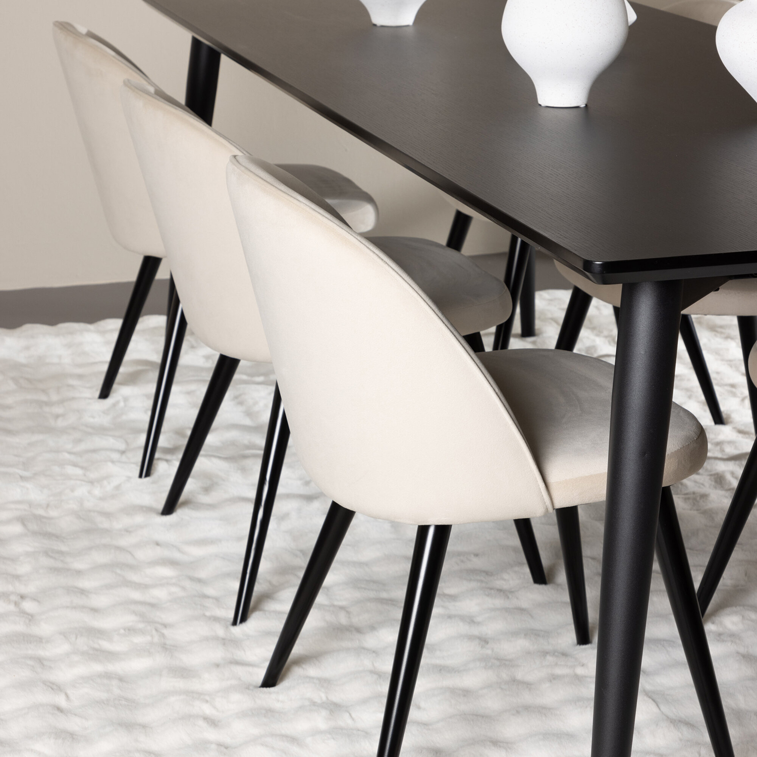 Matgrupp Venture Home Ellis 230 med 6 st Velvet Stolar