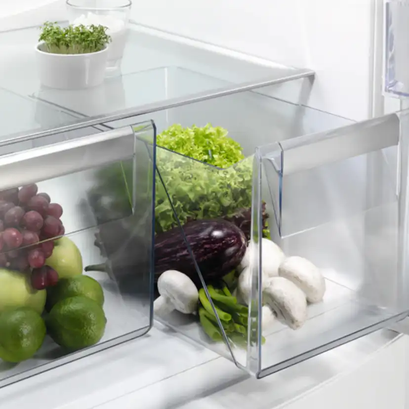 Kyl/frys Electrolux LNT4TE33W2 600 TwinTech® NoFrost 185 cm