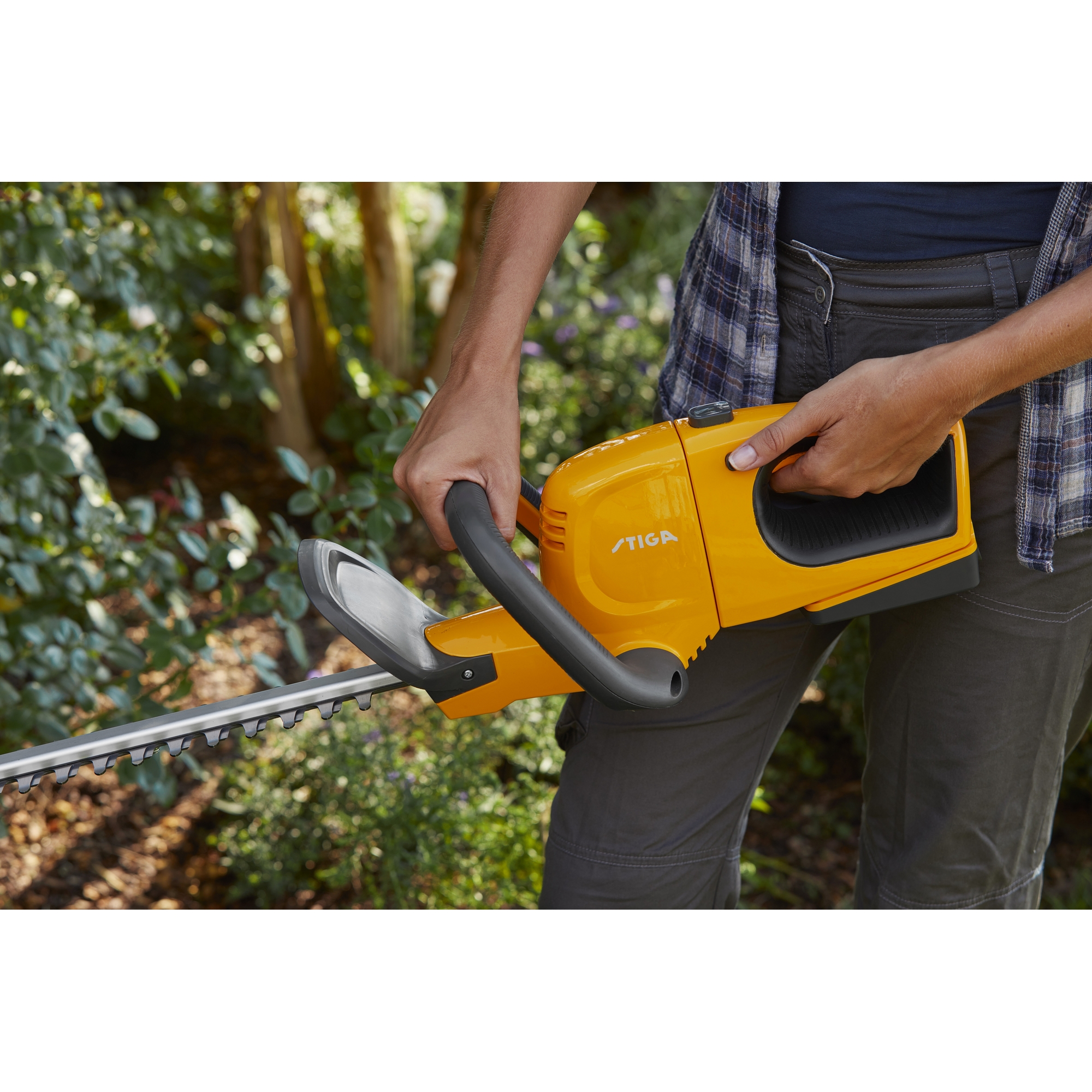 Häcksax STIGA HT 100e Med Batteri & Laddare