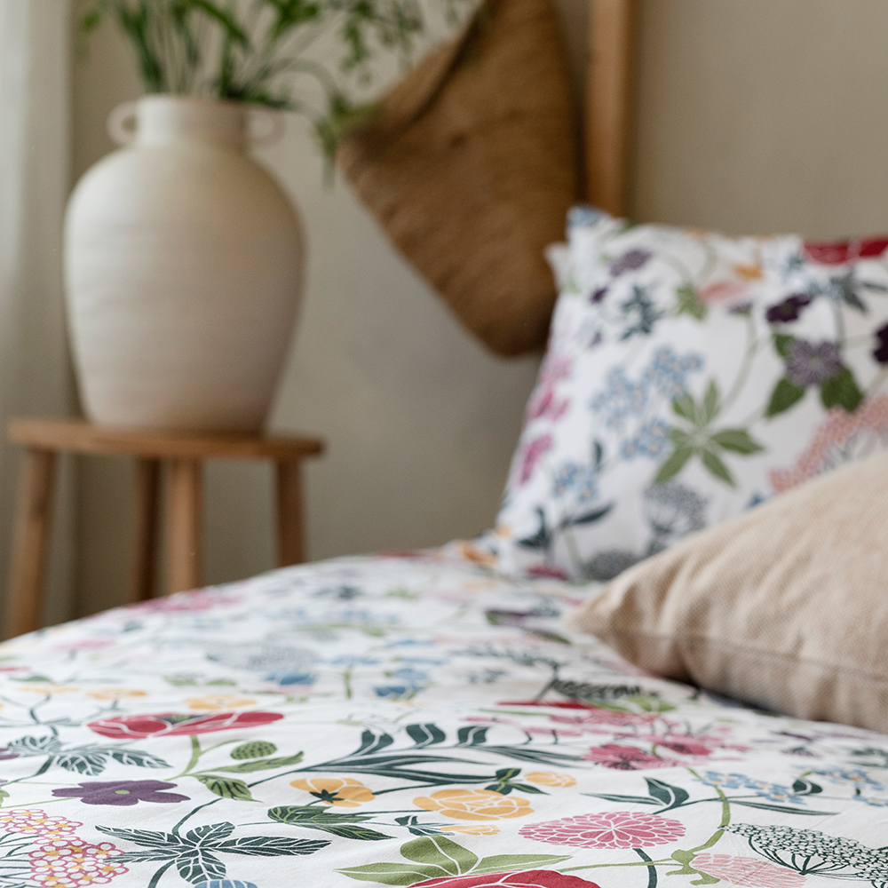 Påslakanset Borganäs of Sweden Midsommar