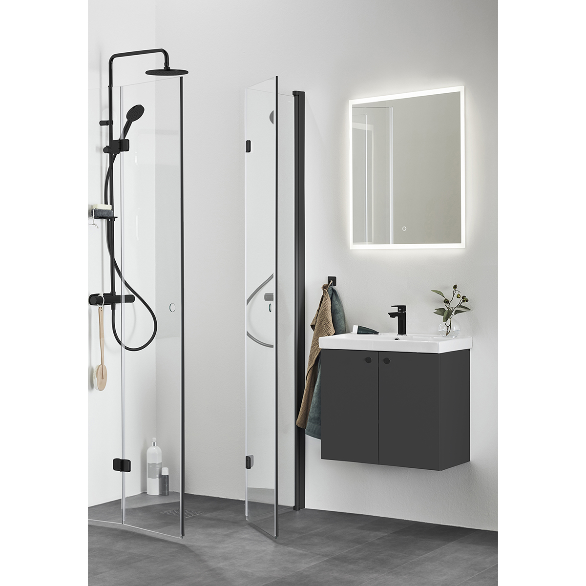 Möbelpaket Hafa Neat 550 med Luckor och Spegel Store Square LED