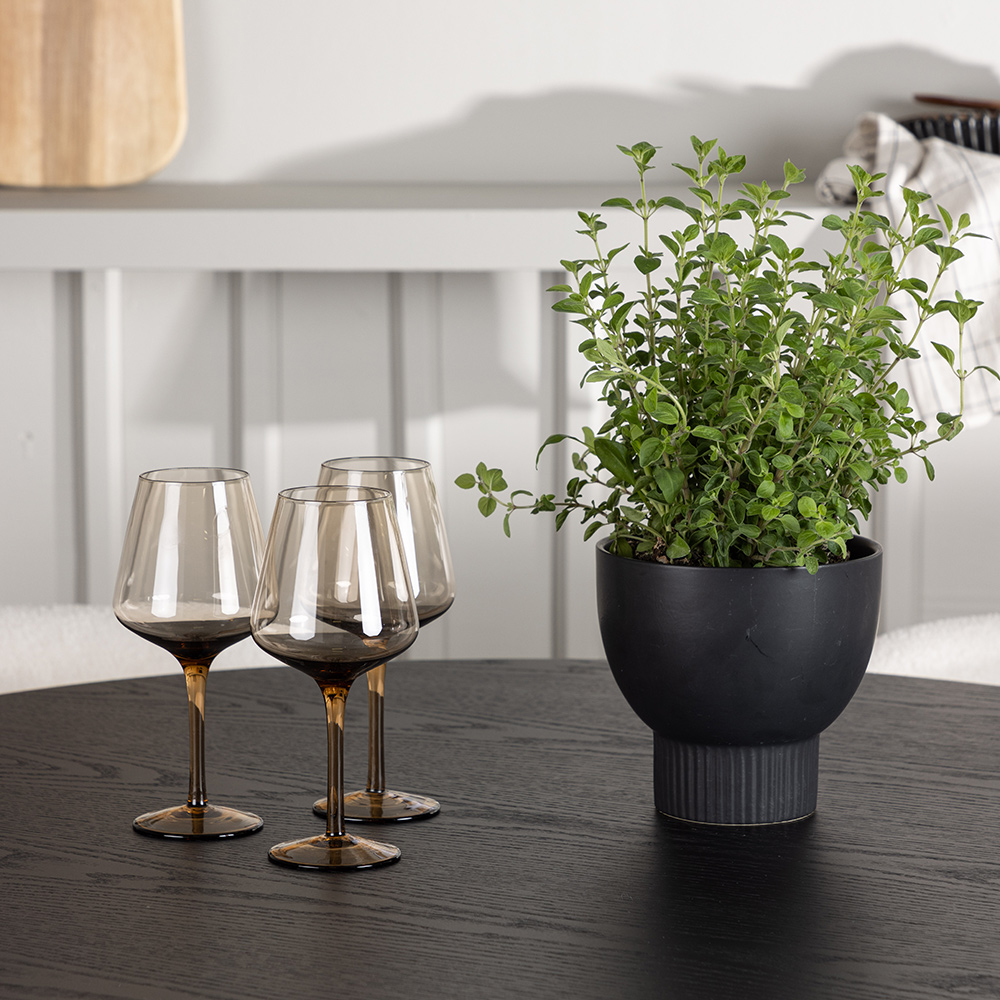 Matgrupp Venture Home Olivia Ø110 cm med 4 st Edina stolar