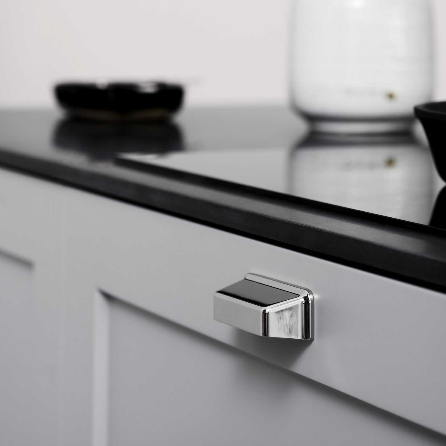 Skålhandtag Beslag Design Equester 64
