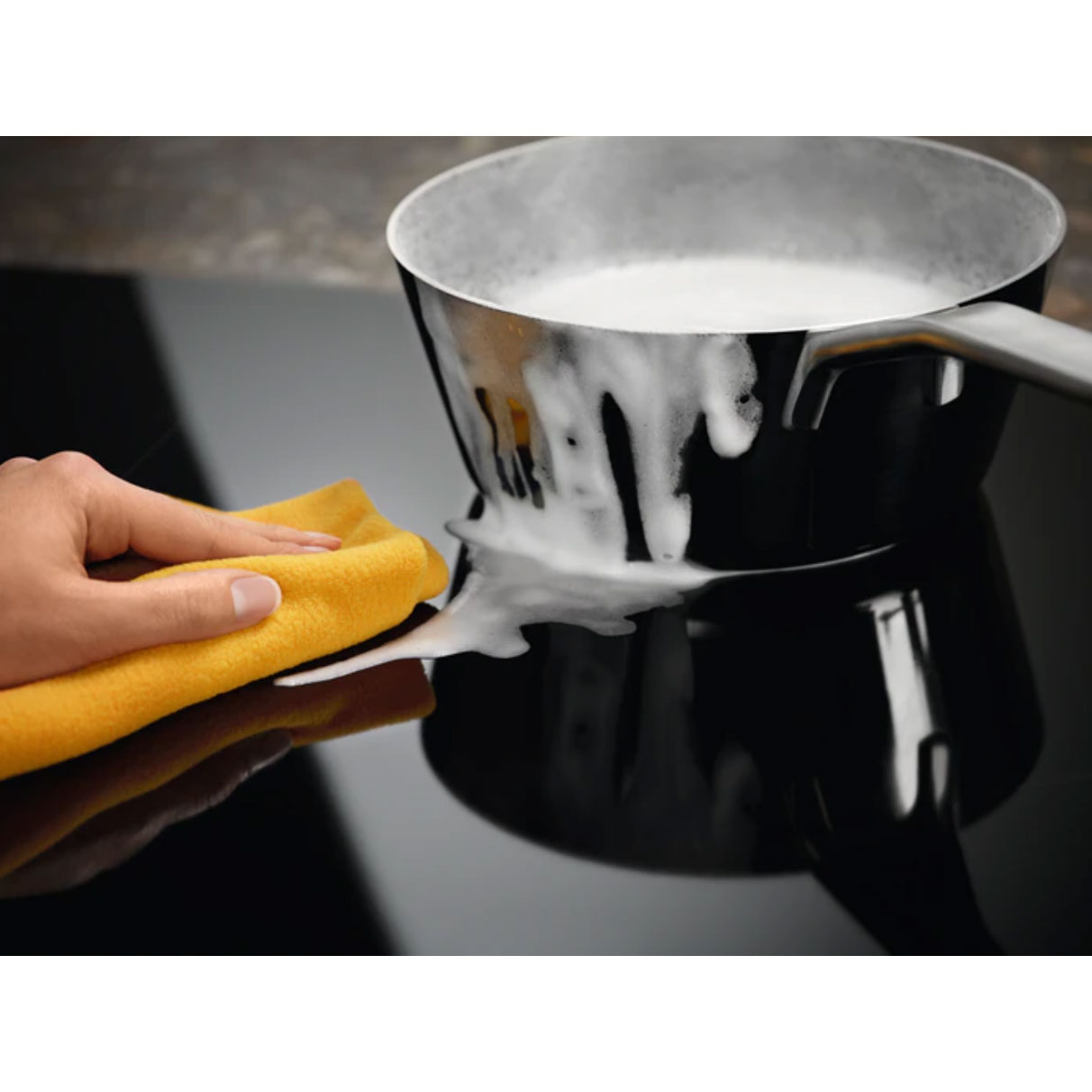 Induktionshäll Electrolux HOI335F