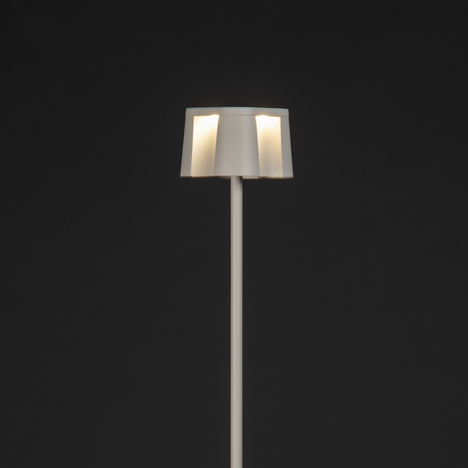 Golvlampa Gnosjö Konstsmide Nice USB