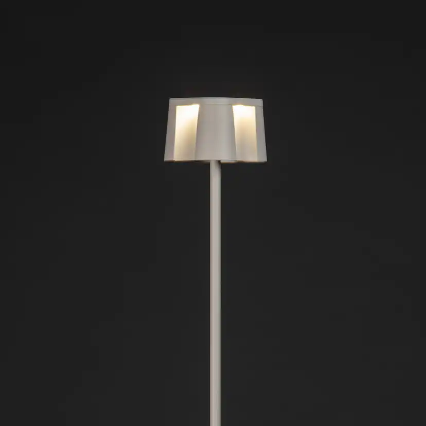 Golvlampa Gnosjö Konstsmide Nice USB