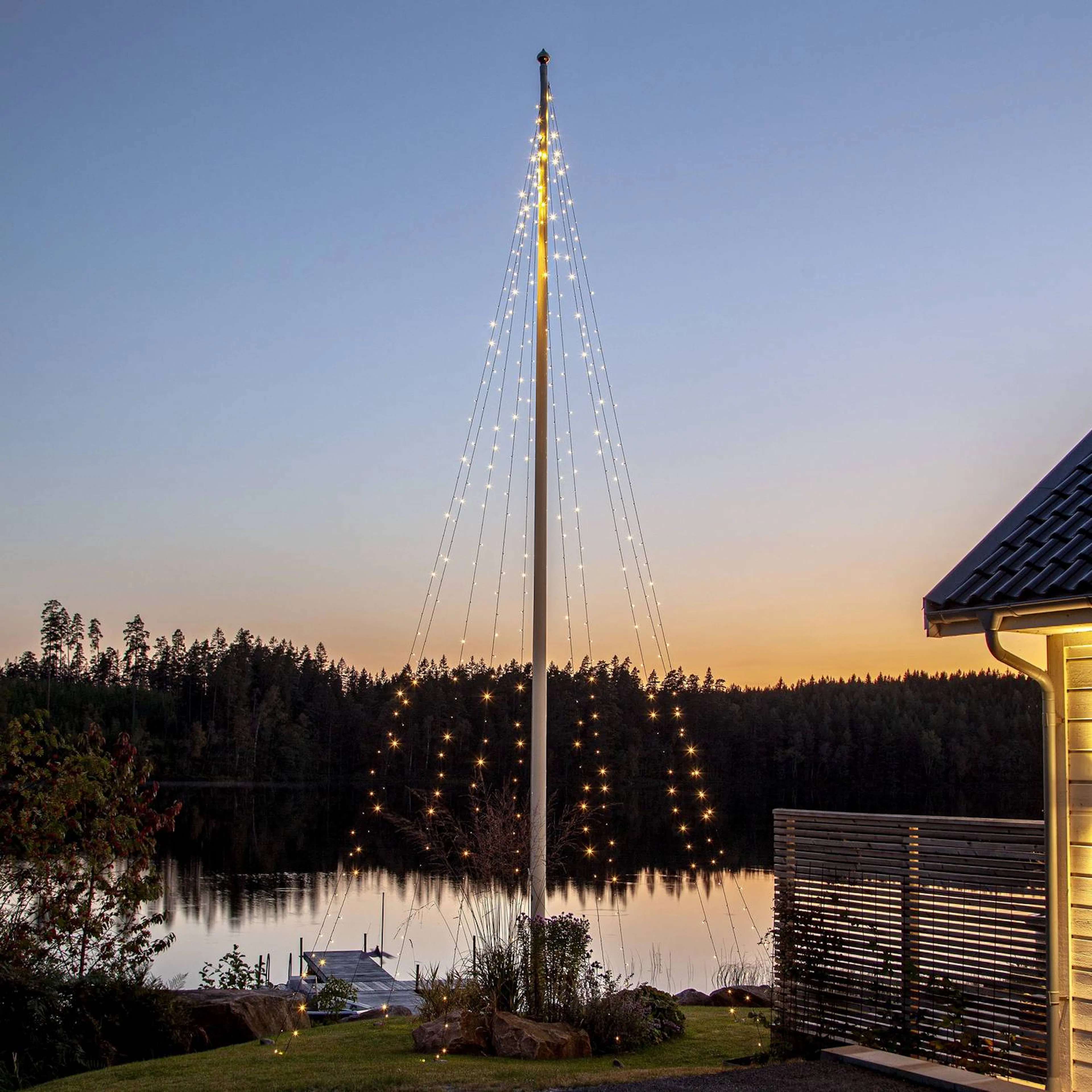 Flaggstångsbelysning Star Trading Shiny LED-Ljusslinga med 500 Varmvita Ljus 10 Meter