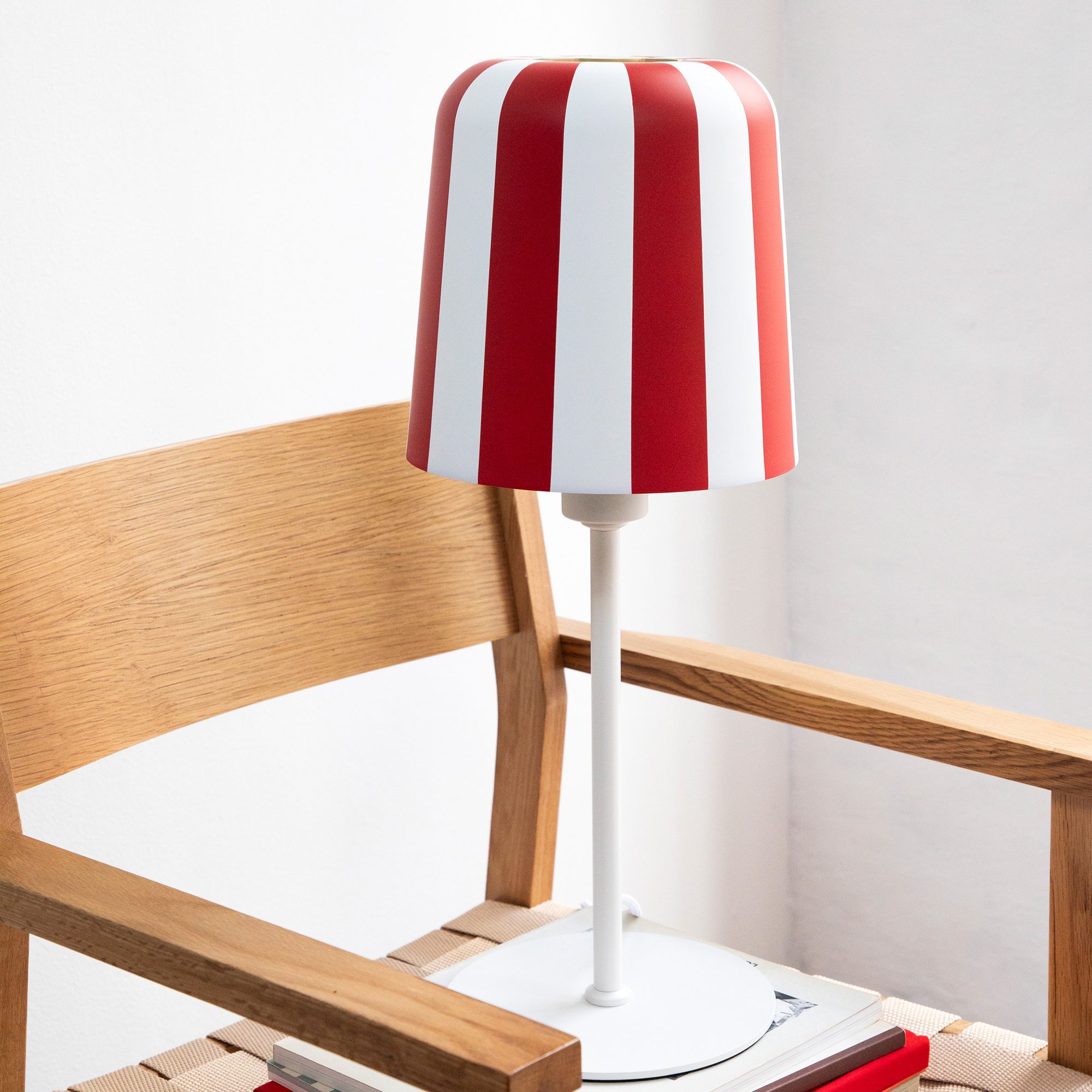 Bordslampa Dyberg Larsen Gry