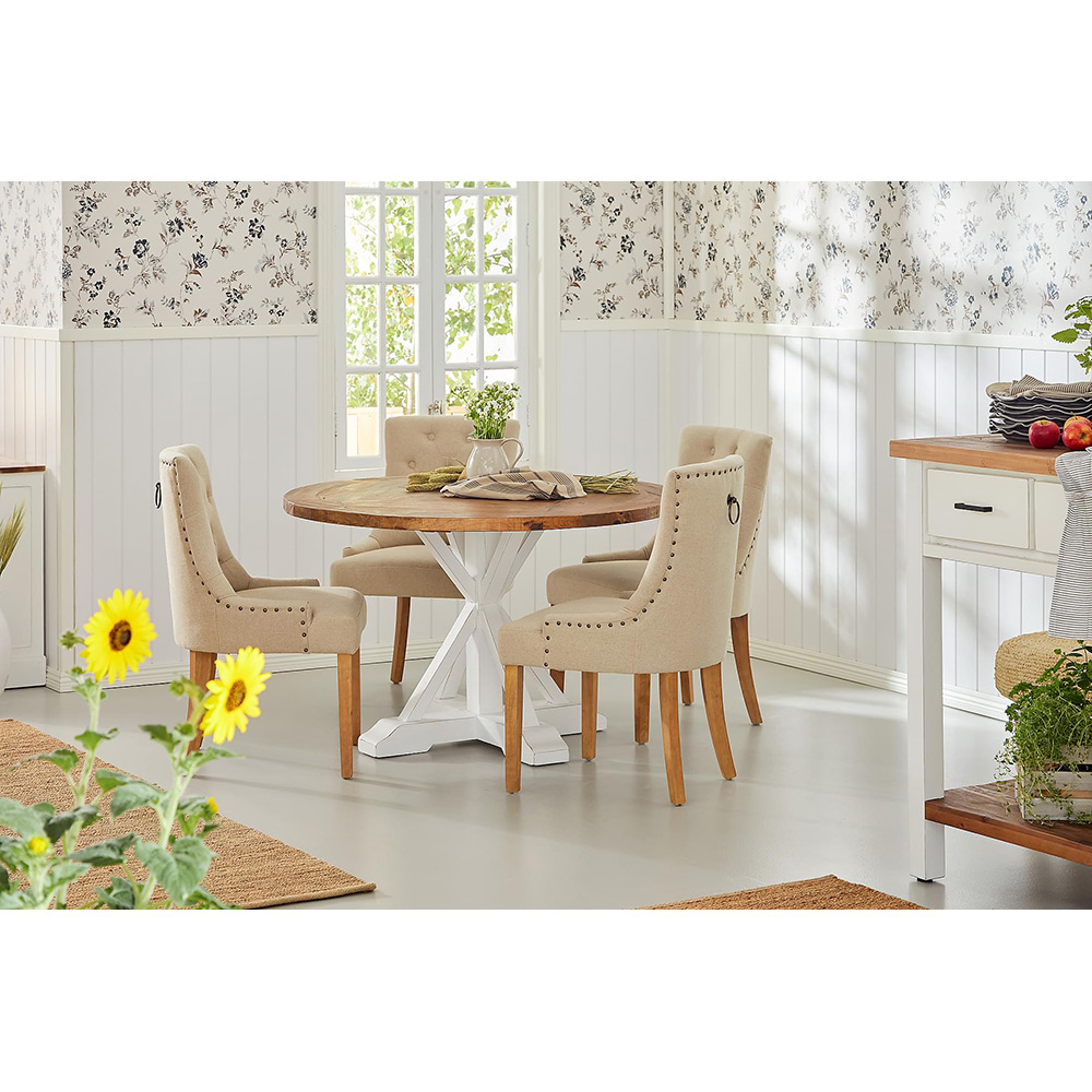 Matgrupp In Living Lyon med 4 Viktoria Stolar