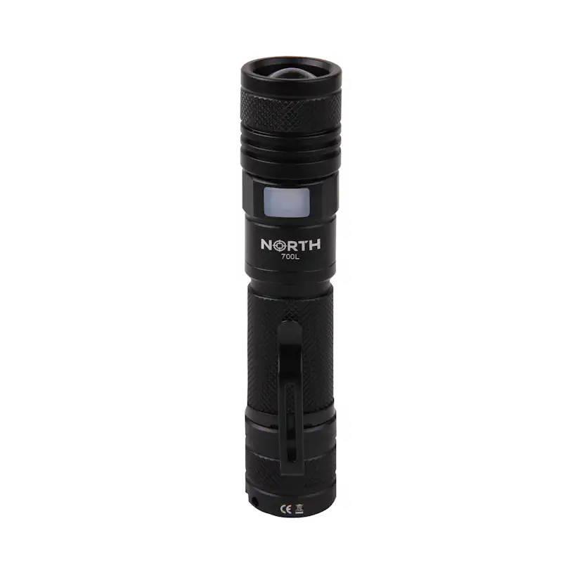 Ficklampa North 700 Lumen Zoom Svart Aviation 7W