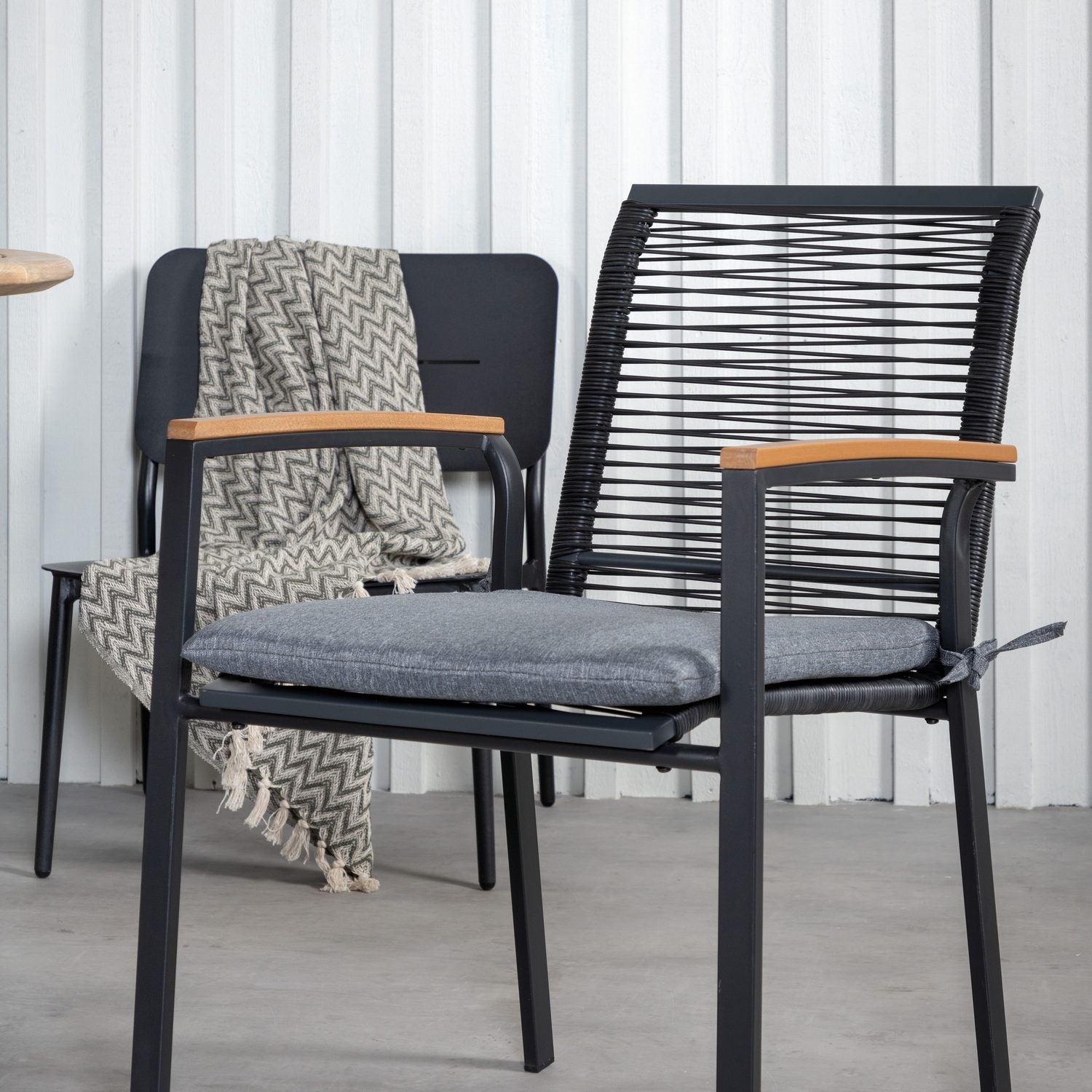 Matgrupp Venture Home Zurc med 4 Deni Matstolar