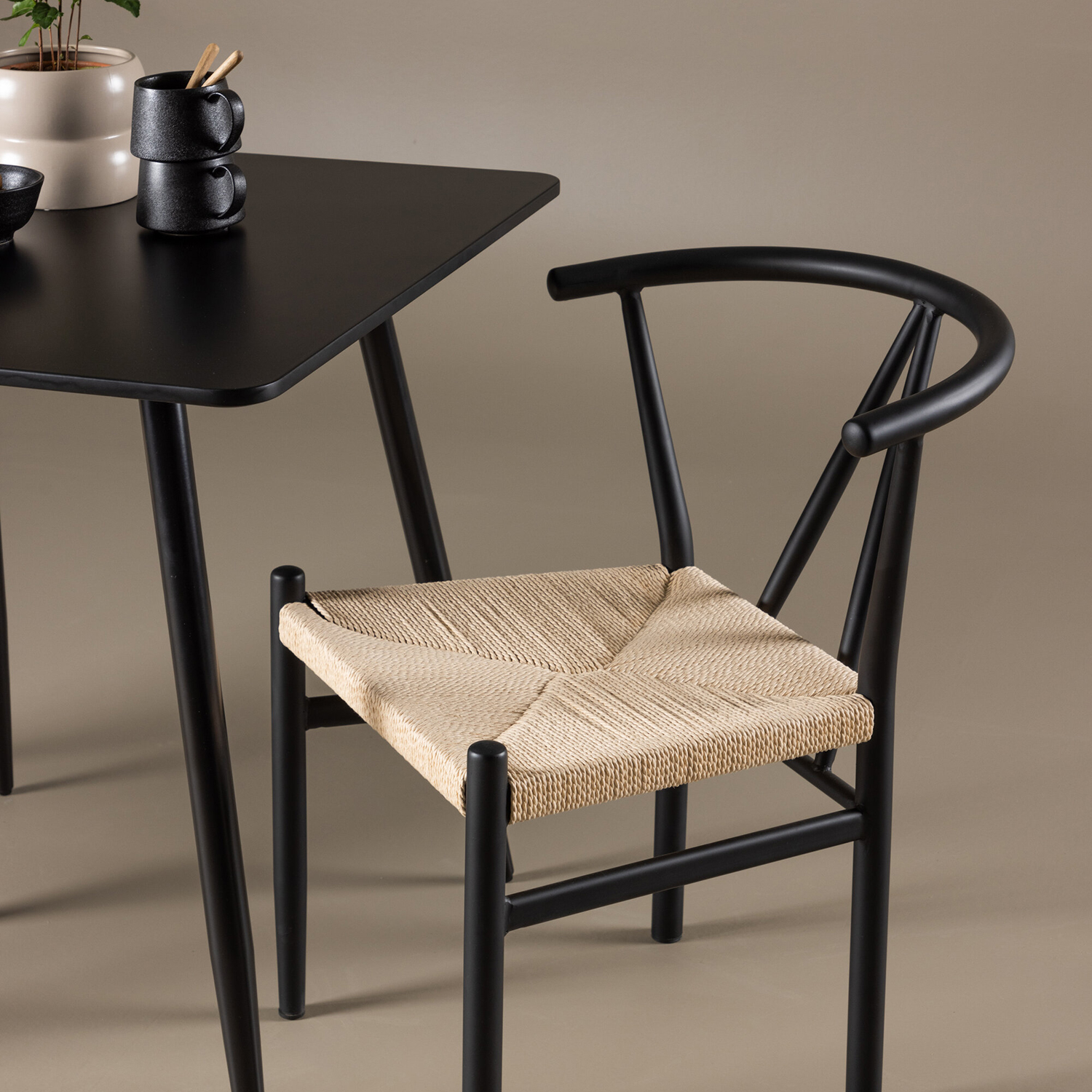 Polar Dining Table with Alfons Dining Chair Svart/Svart