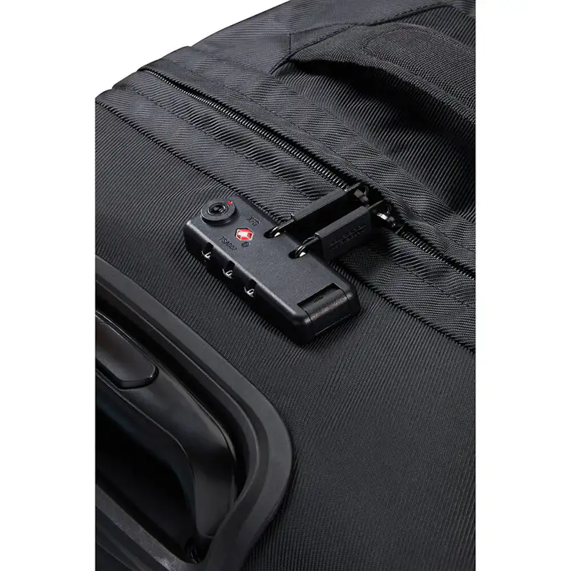 Duffelväska American Tourister Urban Track Duffle/WH Medium