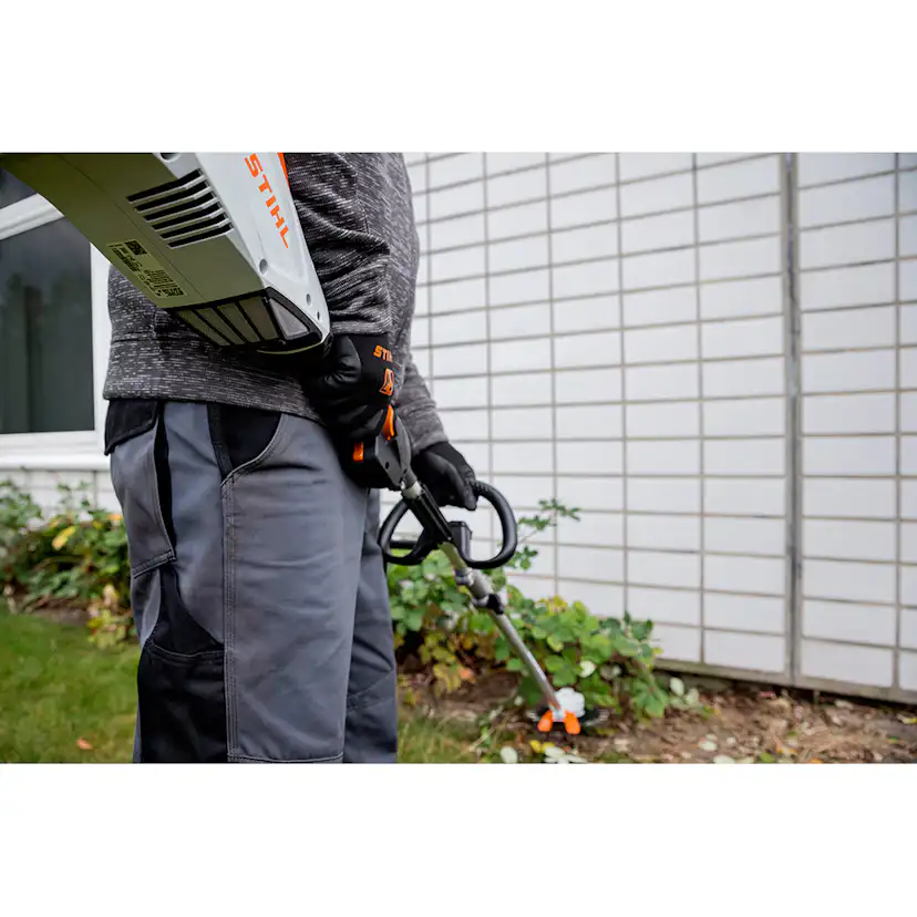Kombimaskin STIHL KMA 135 R Utan Batteri & Laddare
