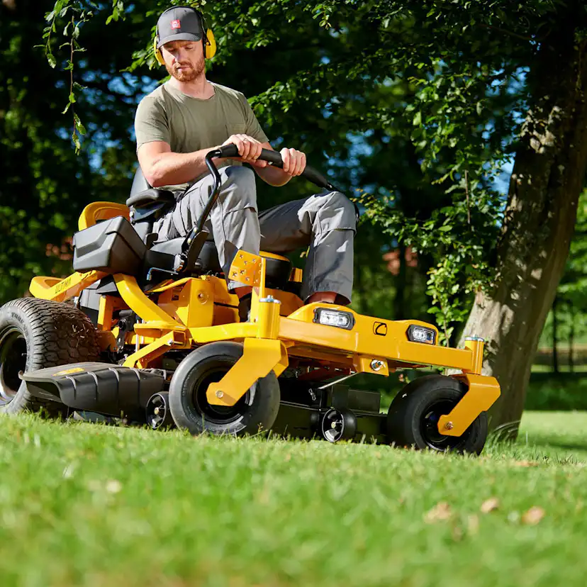 Åkgräsklippare Cub Cadet Zero-Turn Ultima XZ5 L137