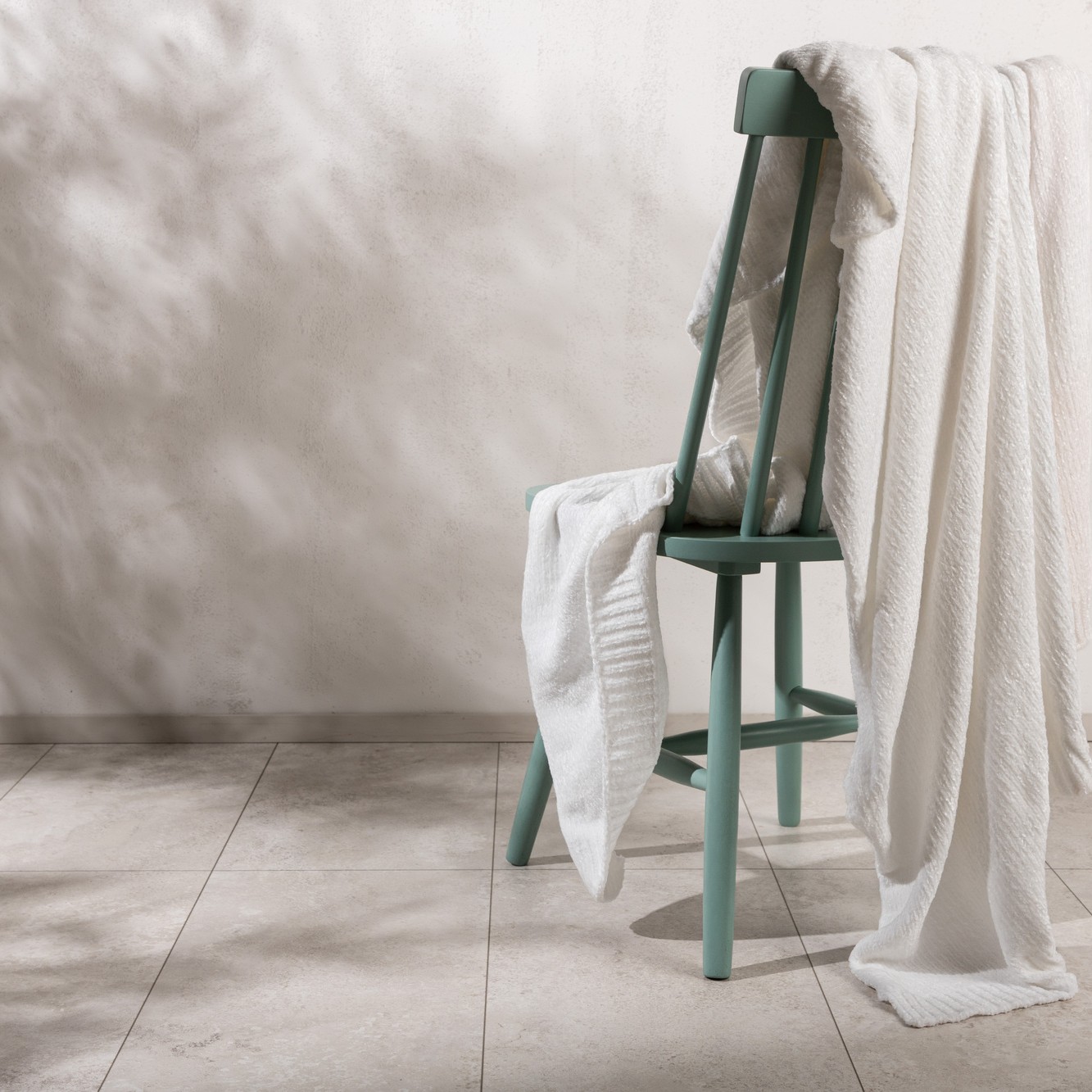 Ally Throw Polyester/shiny chenille - White / - 130*170 Vit