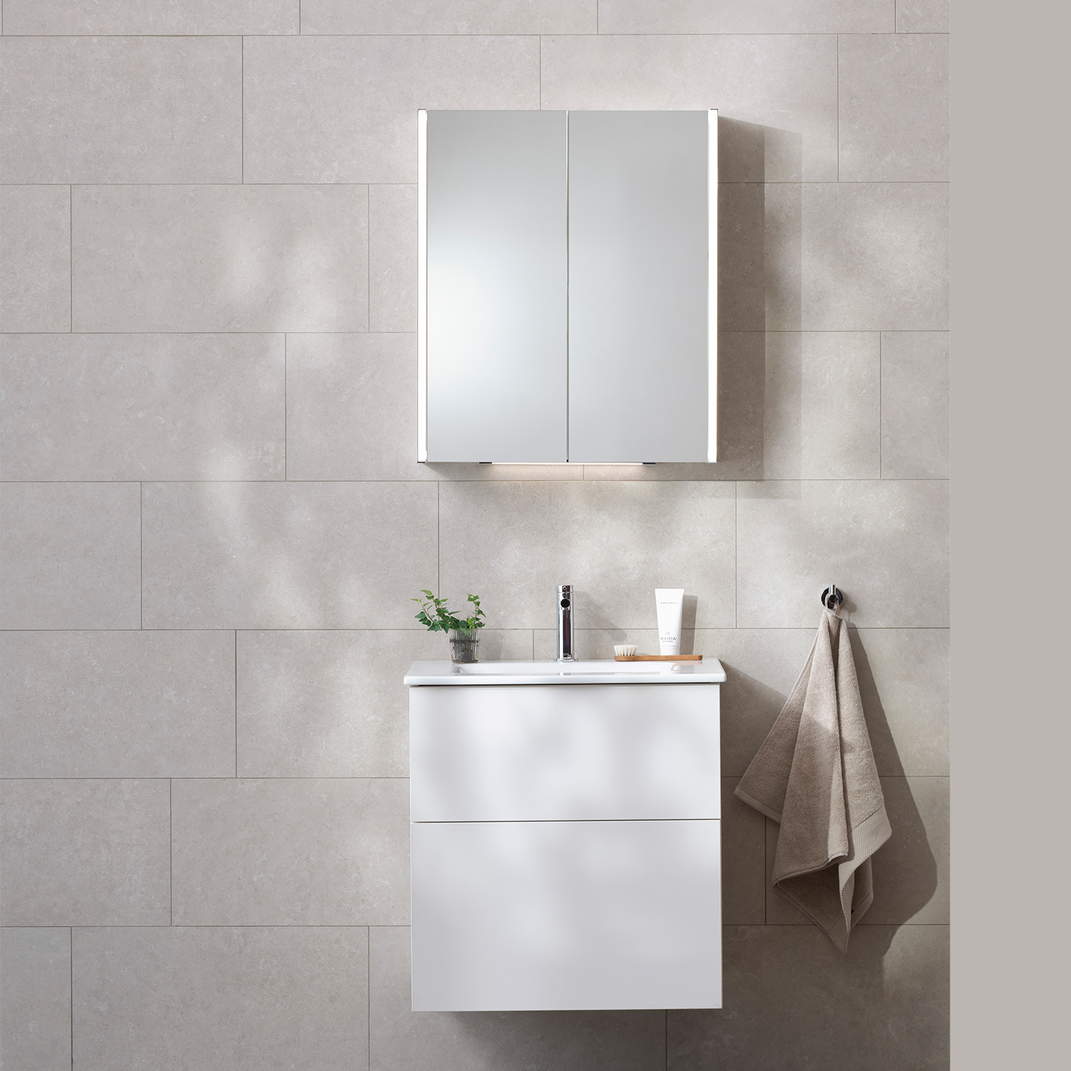 Möbelpaket Miller Badrum New York med Bloc Tvättställ och Spegelskåp