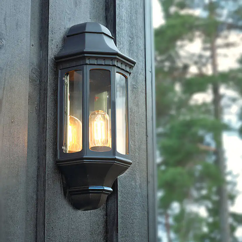 Vägglampa Norlys Genova