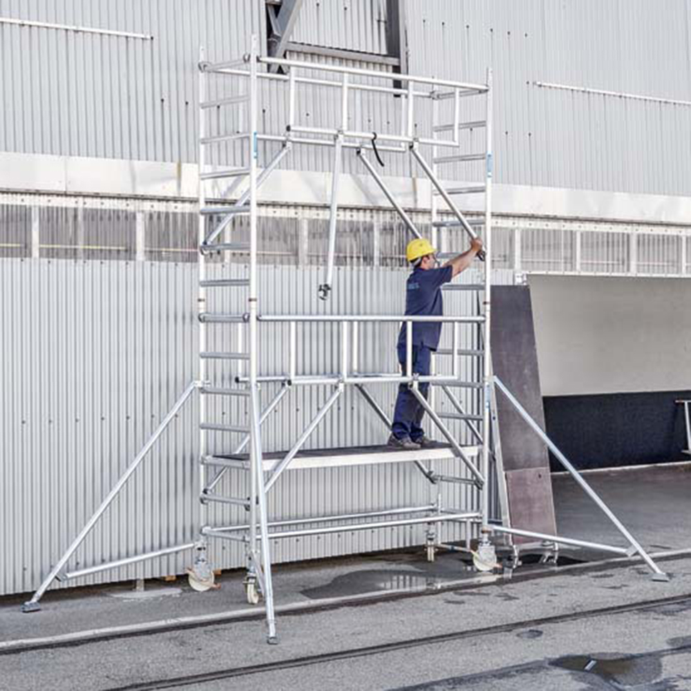 S-Plus Safetyställning 1,35 x 2,50 plh = 6,40 B= 1,35 m x H=2,50 m Platformhöjd= 6,40 m
