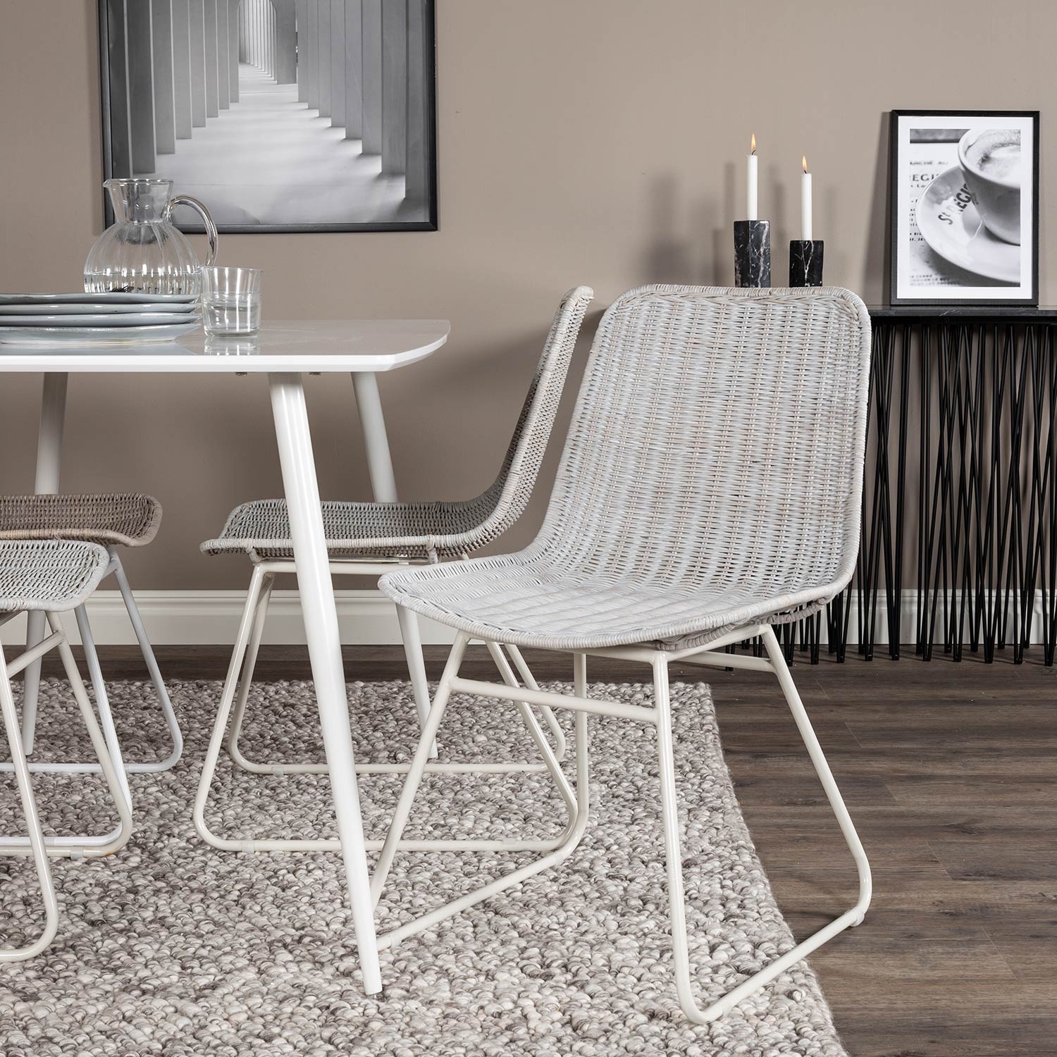 Matgrupp Venture Home Pobbie med 4 Cornelia Stolar Polyestertyg