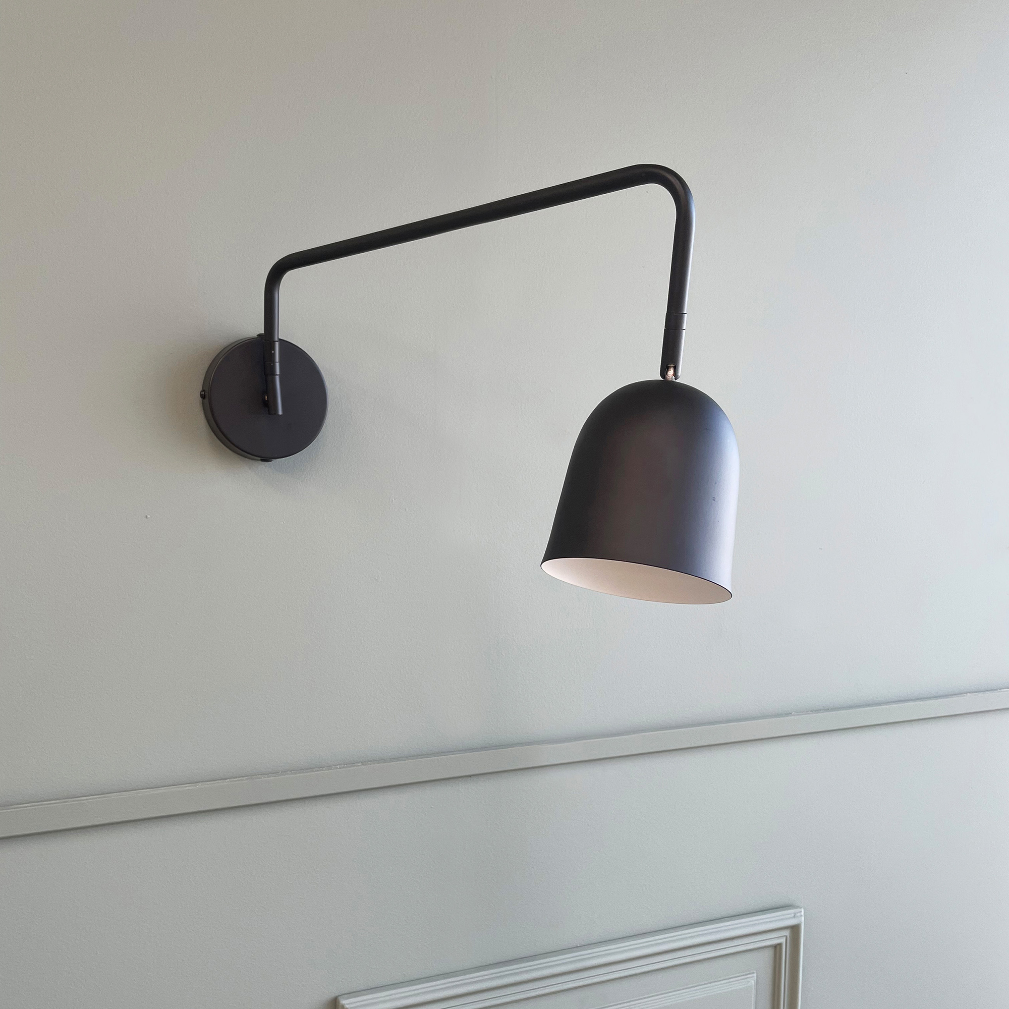 Vägglampa Dyberg Larsen Manchester