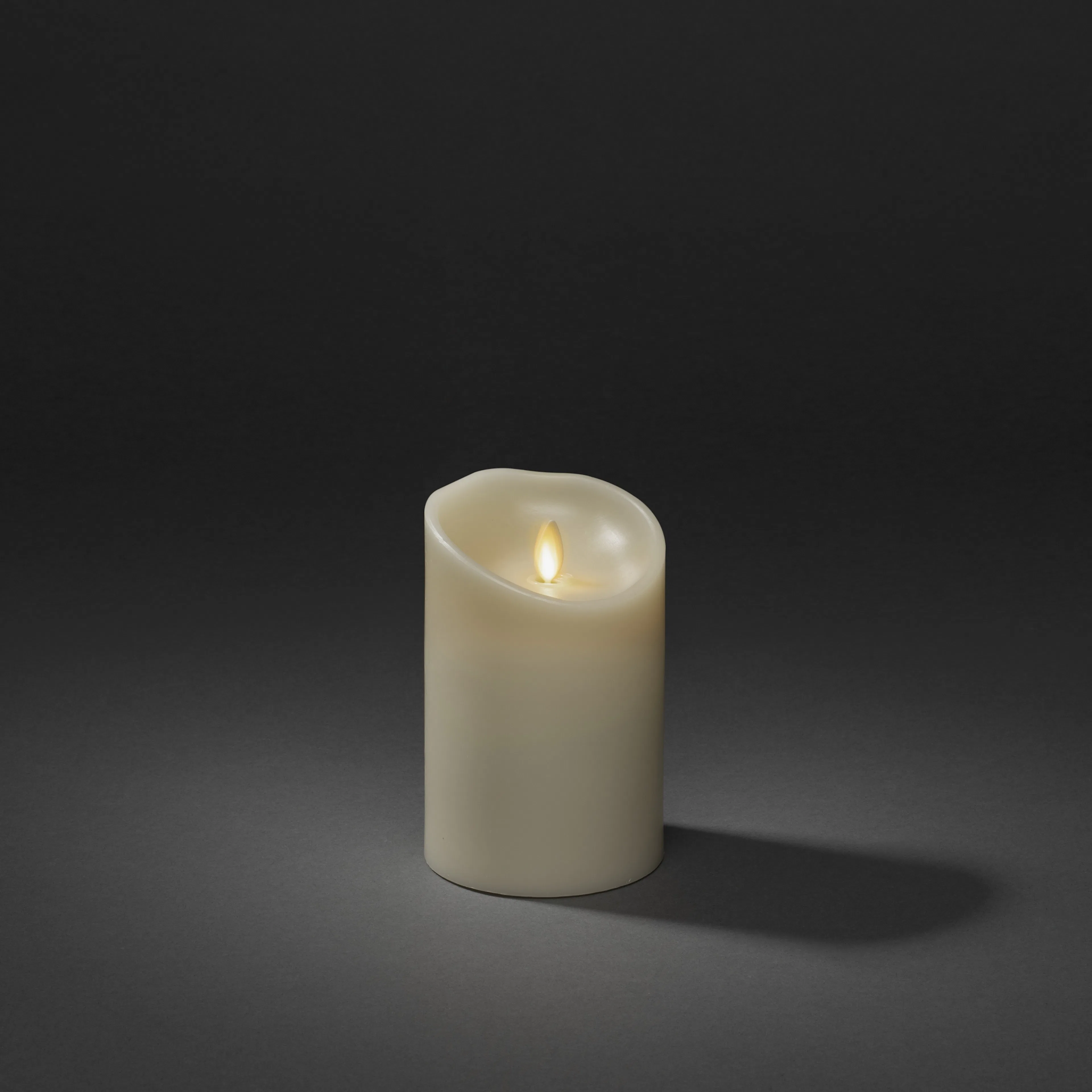 Vaxljus 8,8x13,4 cm LED ØxH: 88x134 mm