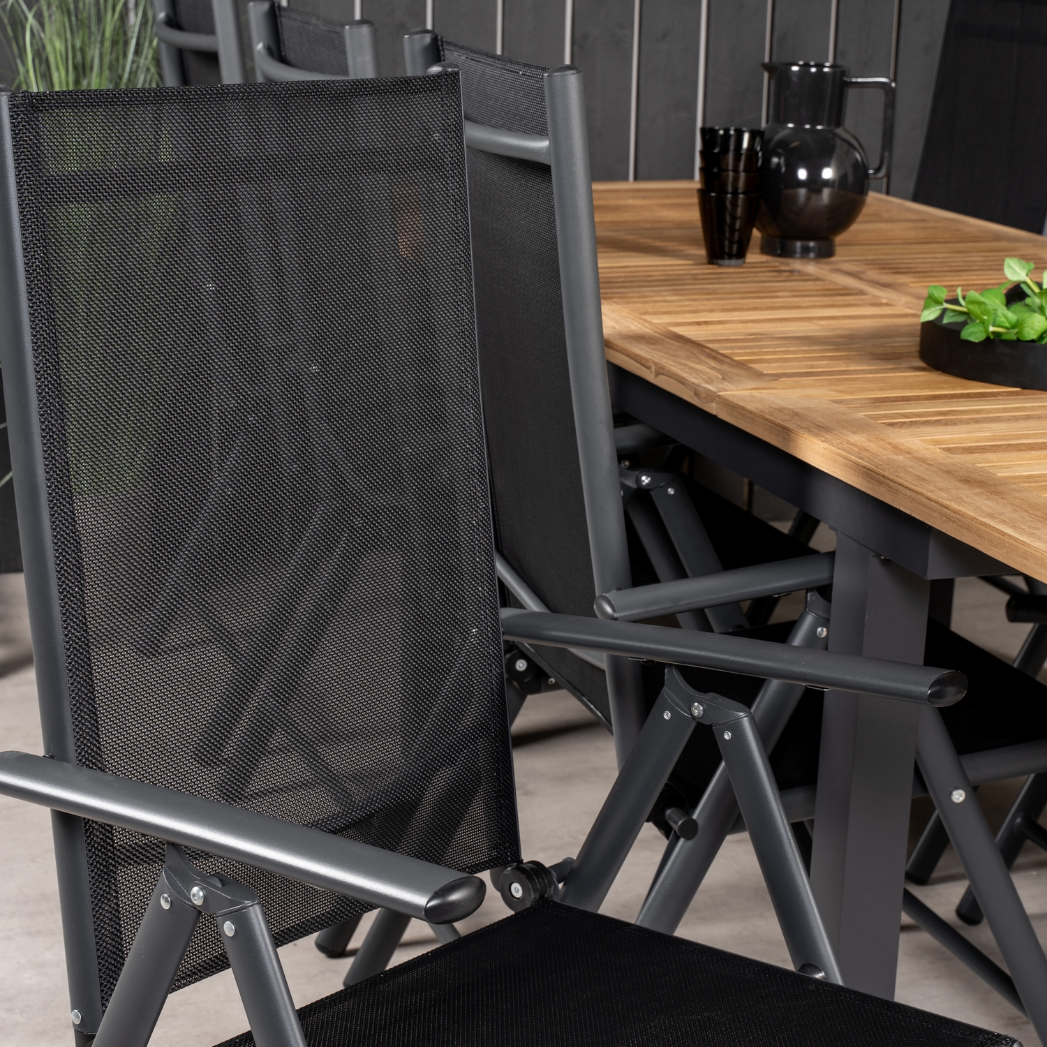 Matgrupp Venture Home Perla 160/240 med 8 Bront Positionsstolar