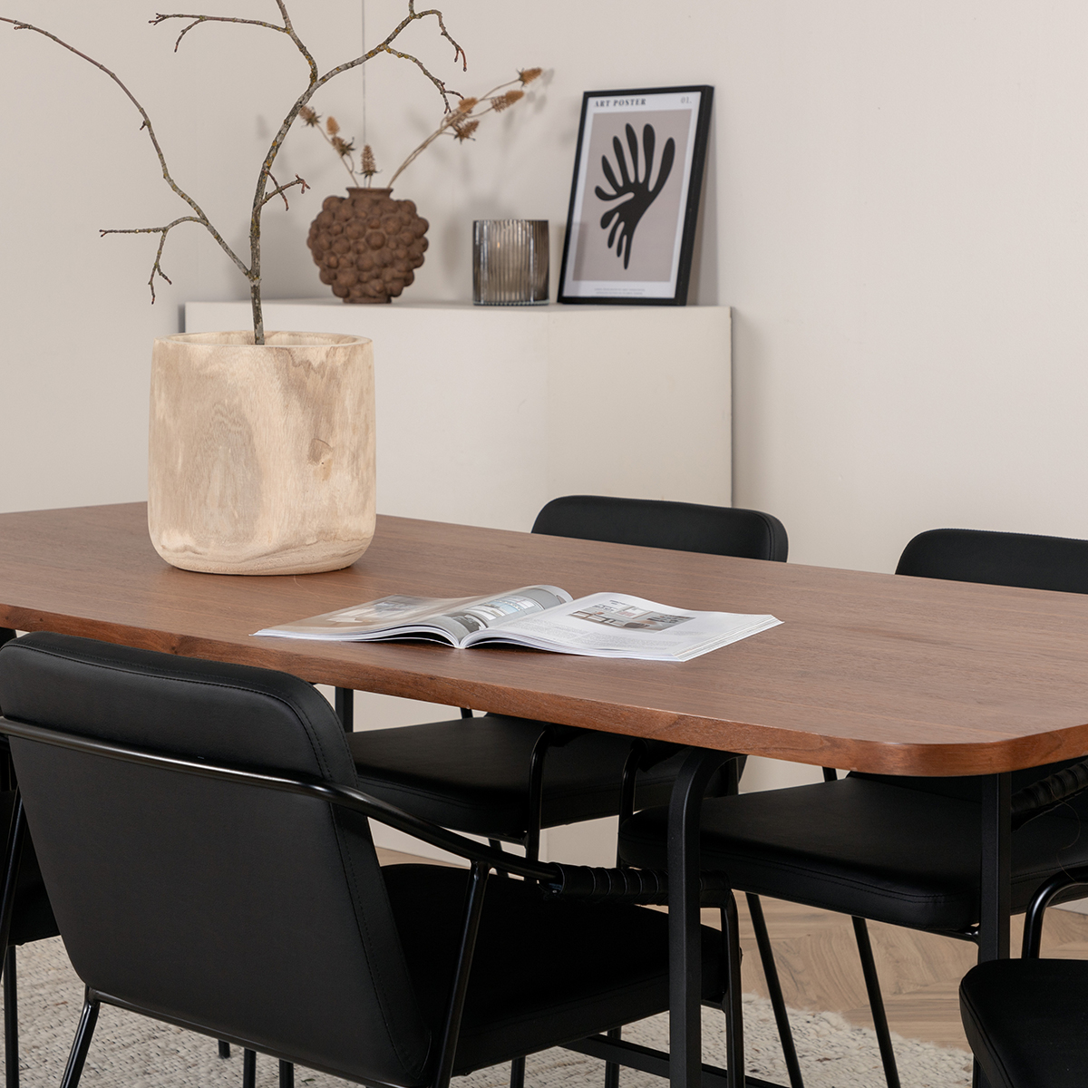 Matgrupp Venture Home Chicago matbord och Tjärö matstol Brun