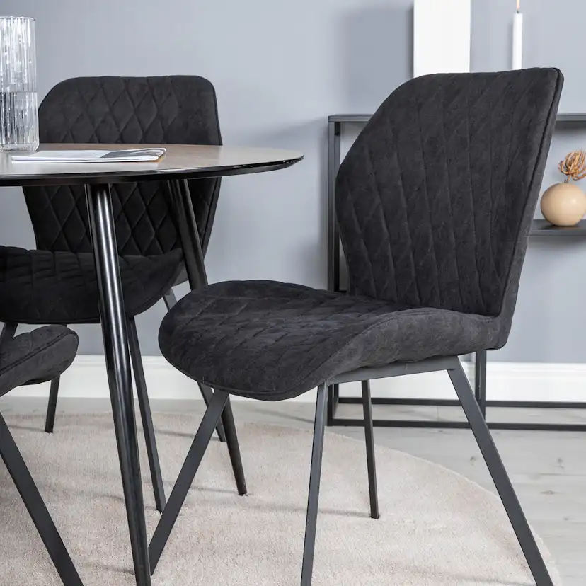 Matgrupp Venture Home Silvia med 4 Geneva Stolar Runt
