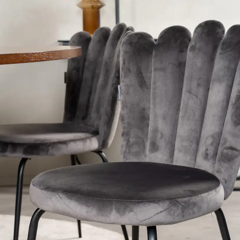 Matgrupp furniture/fashion Copenhagen med 6 Gråa Limhamn Light Stolar