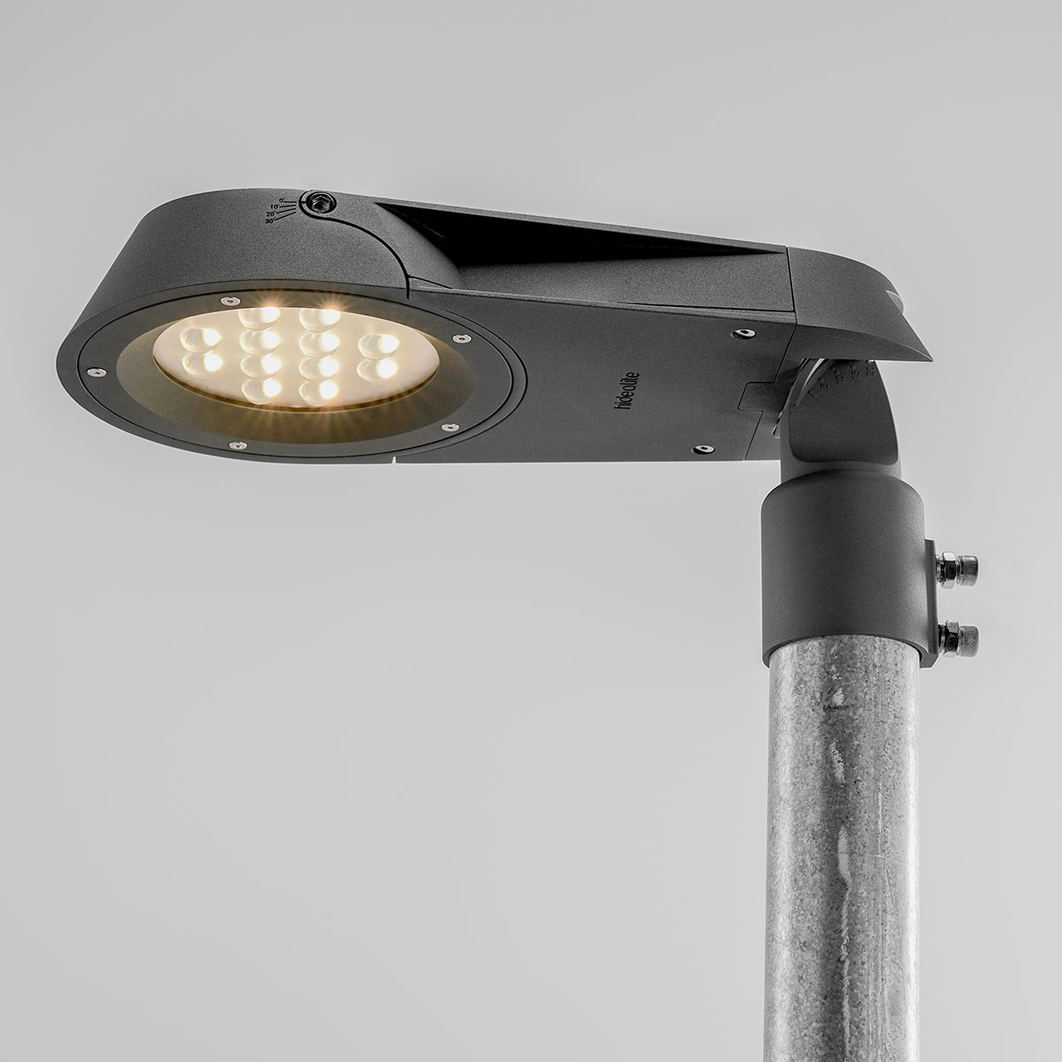 GATUARM 10,5-31W 1140-3000LM 3/4K SHARP POST ASYM ANTRACIT Antracit
