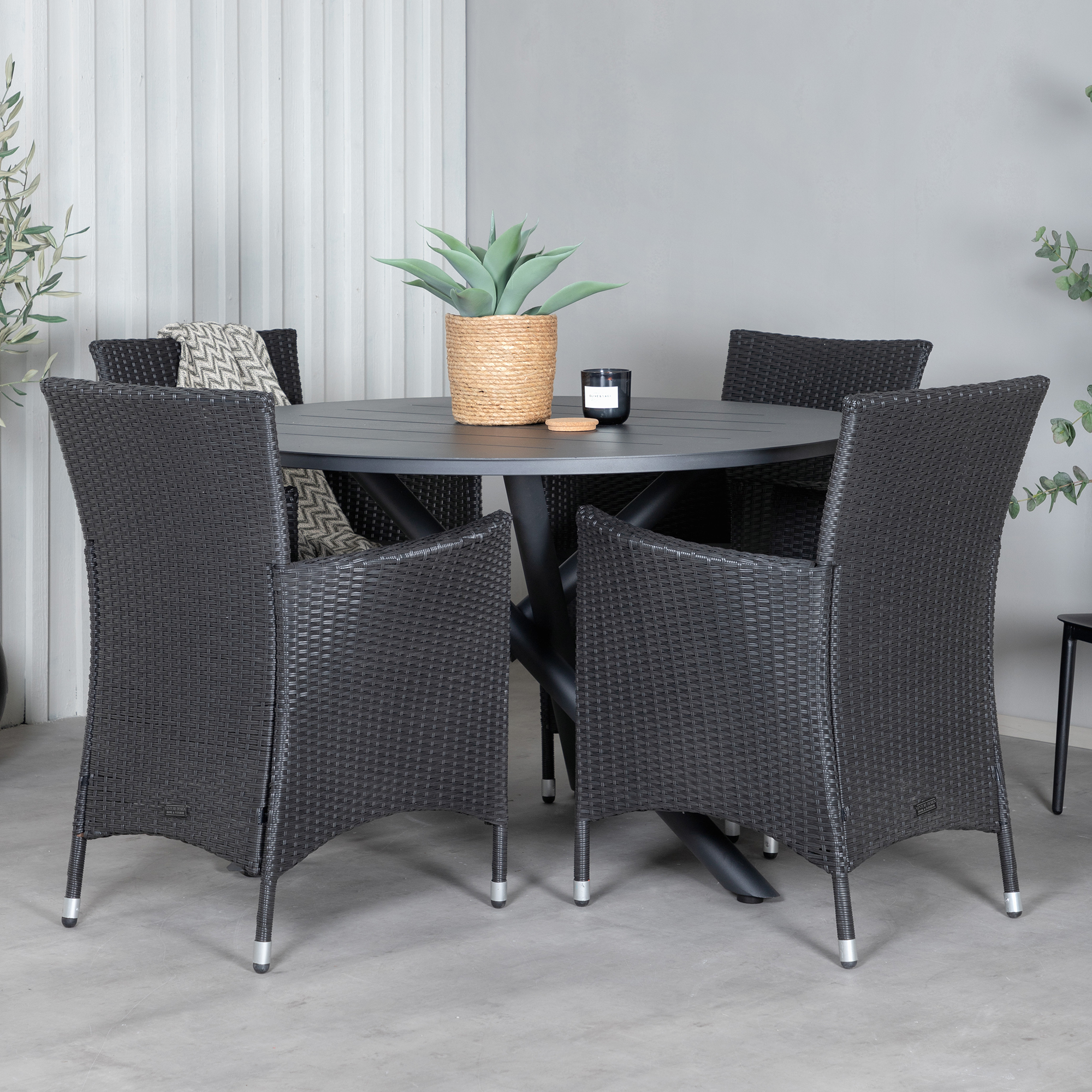 Matgrupp Venture Home Ande med 4 Kew Matstolar