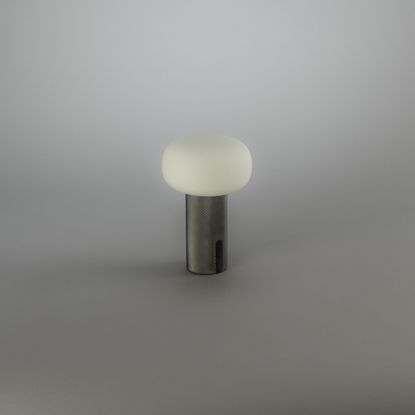 Portabel Lampa Gnosjö Konstsmide Antibes Mini Bordslampa USBxMatt Silver