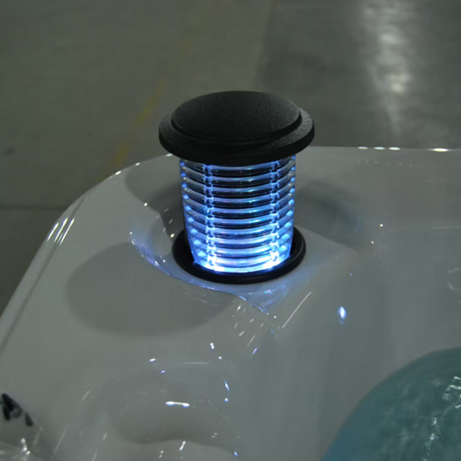 Utespa DenForm Infinity 70 78 Jets Spabad för 7 Personer
