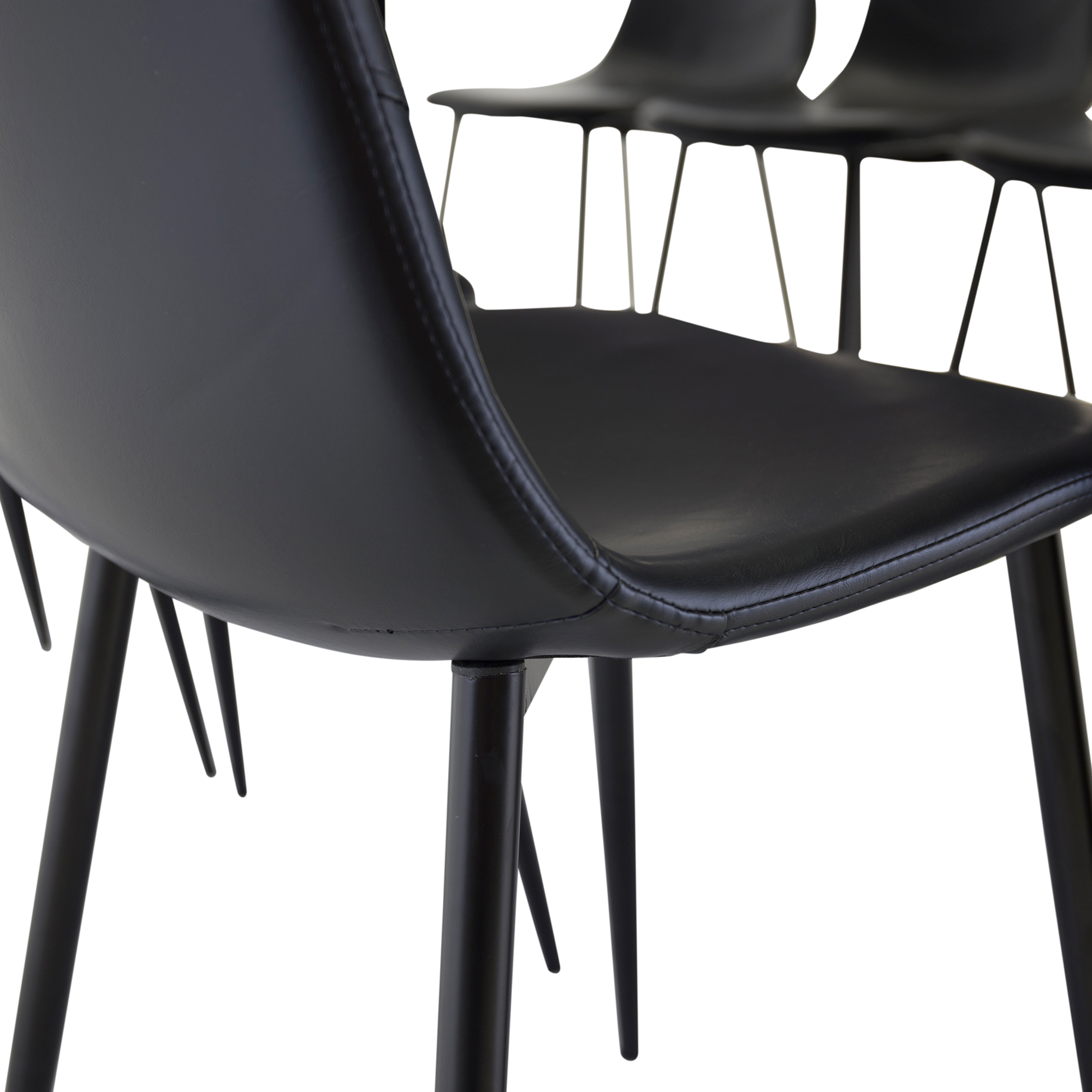 Matgrupp Venture Home Clara med 8 Pobbie Stolar Konstläder