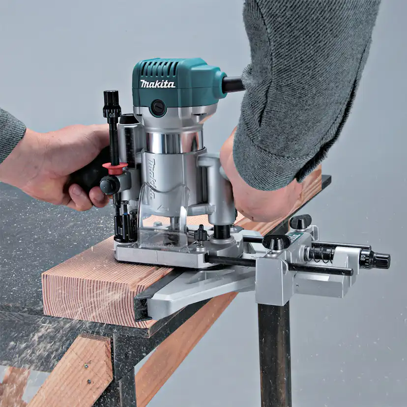 Multifräs Makita RT0700CX5J