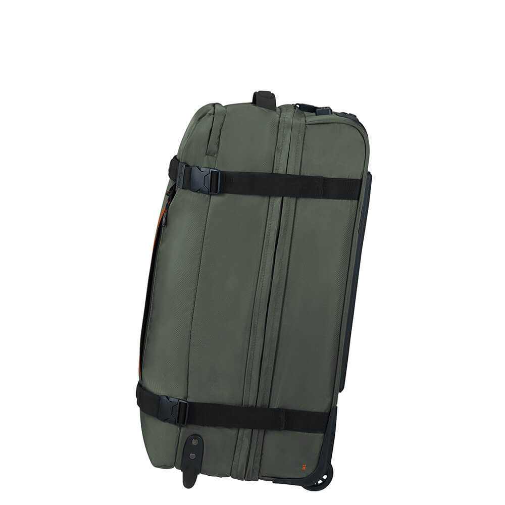 Duffelväska American Tourister Urban Track Duffle/WH Medium
