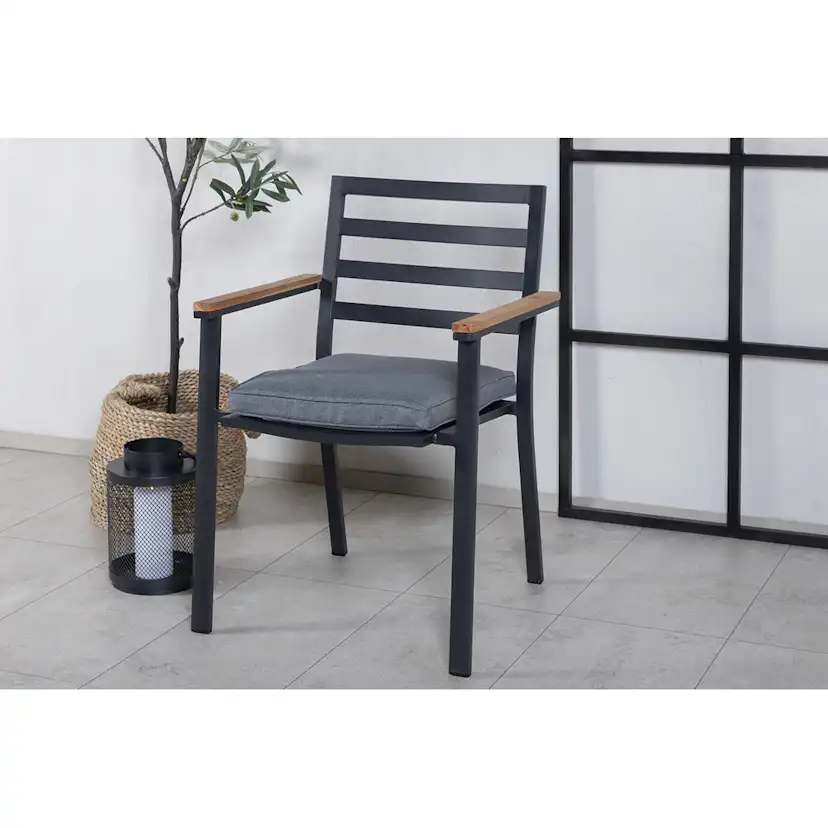 Brasilia Karmstol (stapelbar) - Svart Alu / Teak Svart