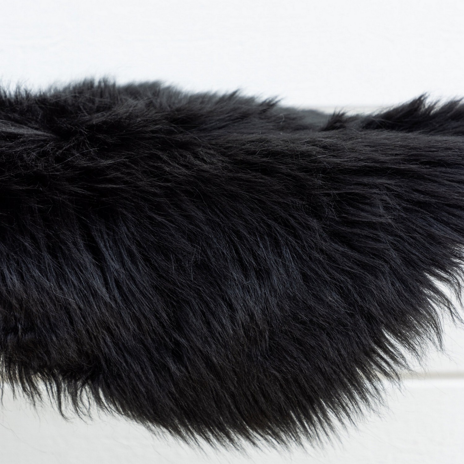 Katy Polyester Fake Fur - 180*55-Pläd-Black Svart